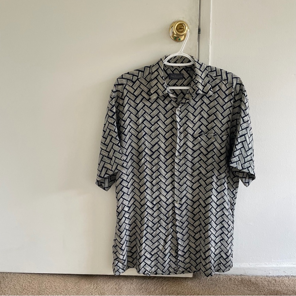 van heusen patterned button up